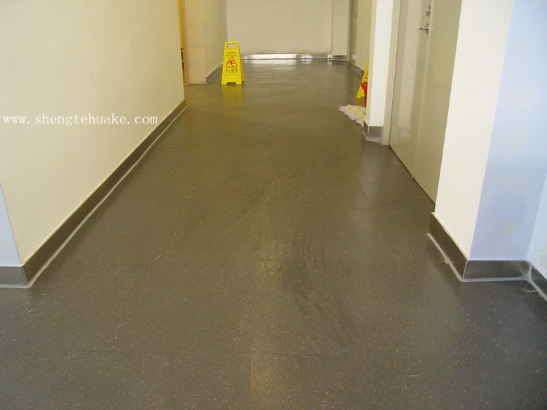 廣東東莞溜冰場橡膠地板工程實圖